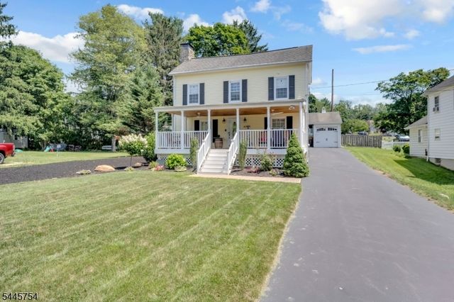 26 Mackenzie Rd, Hampton Boro, NJ 08827