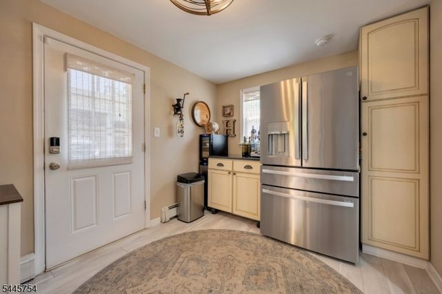 26 Mackenzie Rd, Hampton Boro, NJ 08827