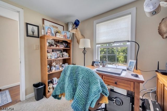 26 Mackenzie Rd, Hampton Boro, NJ 08827