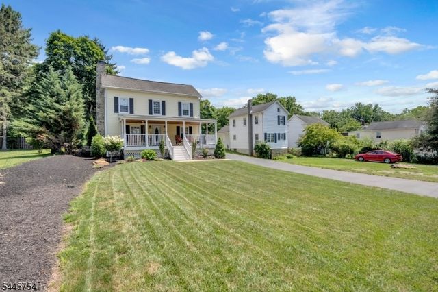 26 Mackenzie Rd, Hampton Boro, NJ 08827