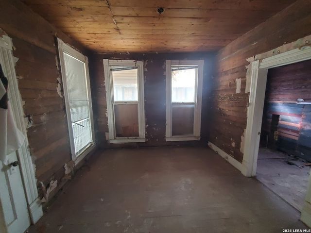 311 S Monumental Street, San Antonio, TX 78203