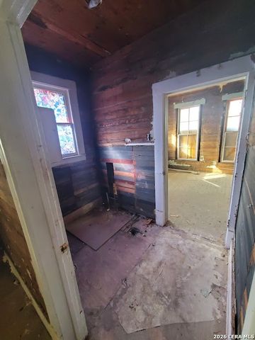 311 S Monumental Street, San Antonio, TX 78203