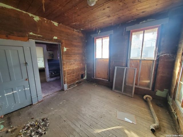 311 S Monumental Street, San Antonio, TX 78203