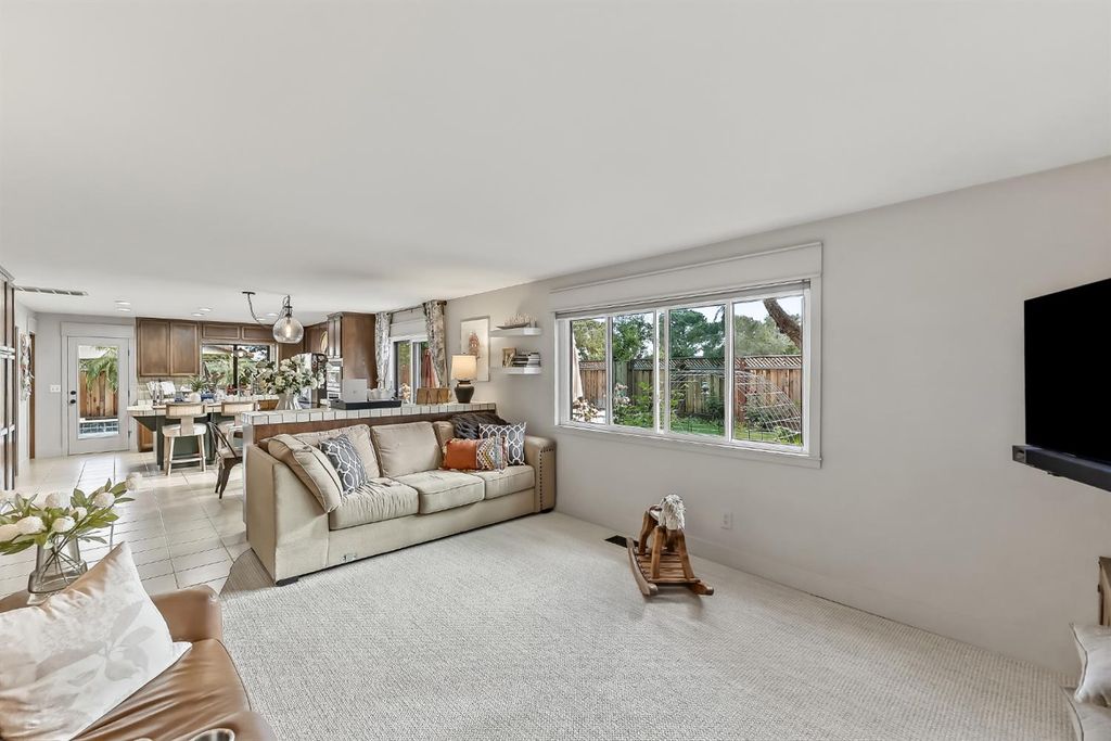 Image 13 of property listing at 2133 S 10th, Los Banos, CA 93636