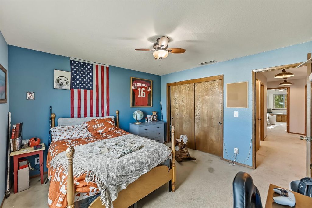 Image 24 of property listing at 2133 S 10th, Los Banos, CA 93636