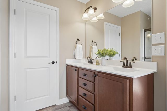 19631 Calgary Trail, Farmington, MN 55024