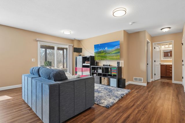 19631 Calgary Trail, Farmington, MN 55024