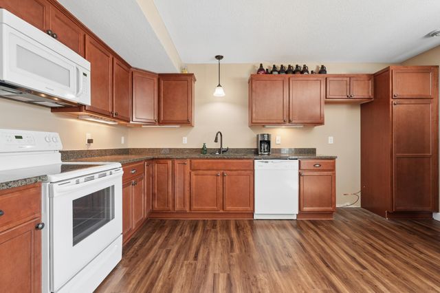 19631 Calgary Trail, Farmington, MN 55024