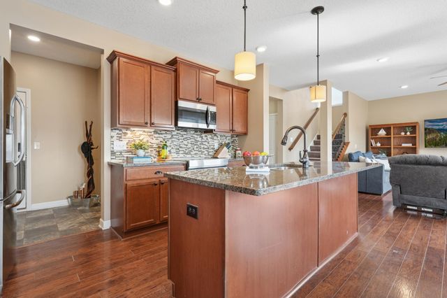 19631 Calgary Trail, Farmington, MN 55024