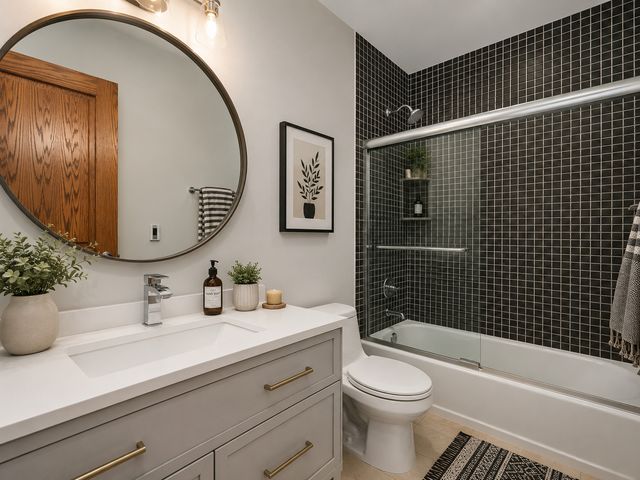 5125 Lunt Avenue, Skokie, IL 60077