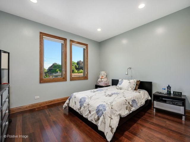 5125 Lunt Avenue, Skokie, IL 60077