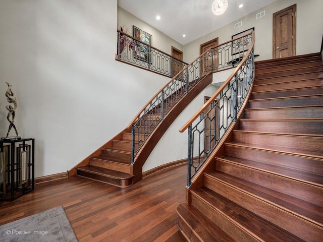 5125 Lunt Avenue, Skokie, IL 60077