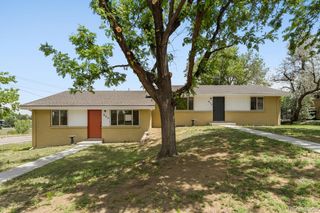 900 S Yarrow Street, Lakewood, CO 80226