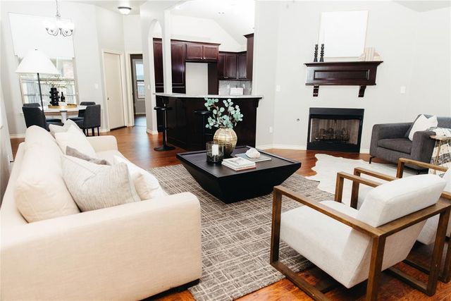 12017 Chisholm Village Drive, Oklahoma City, OK 73114