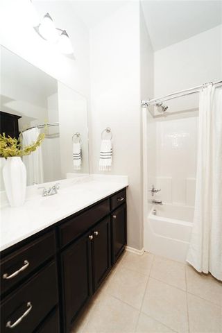 12017 Chisholm Village Drive, Oklahoma City, OK 73114