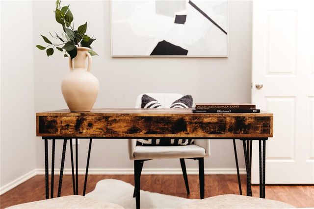 12017 Chisholm Village Drive, Oklahoma City, OK 73114