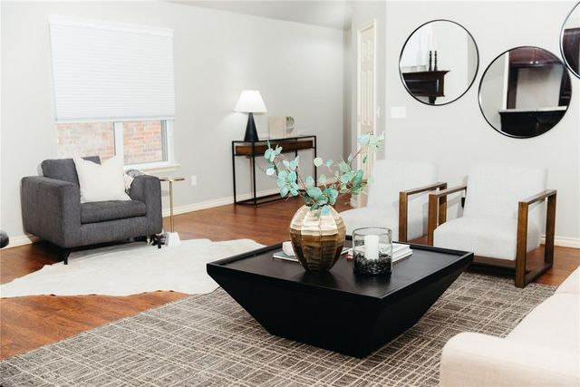 12017 Chisholm Village Drive, Oklahoma City, OK 73114