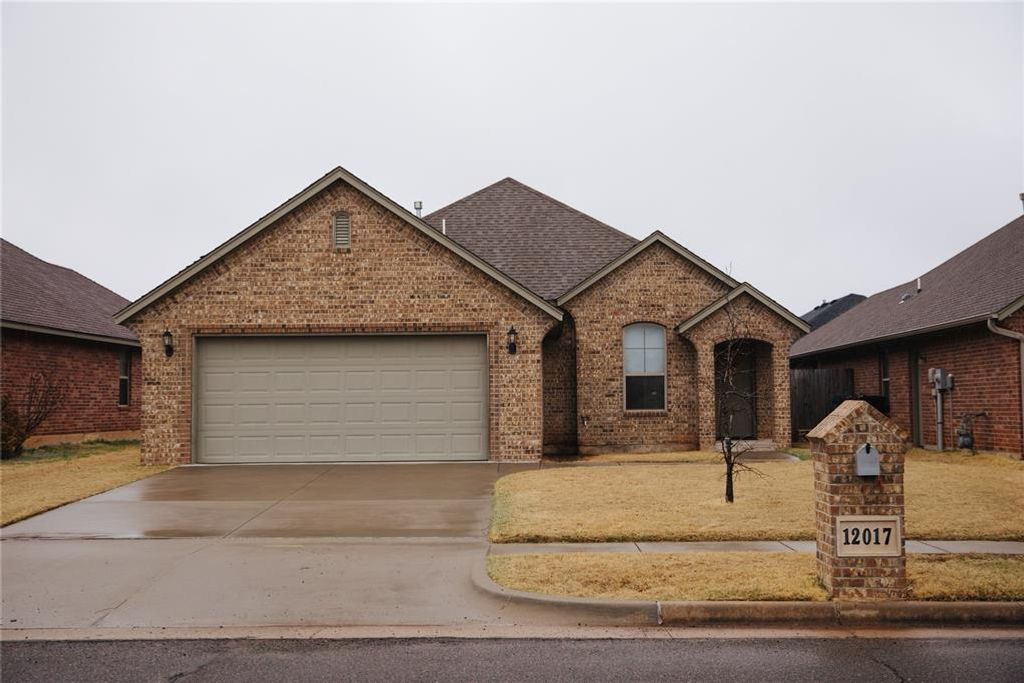 12017 Chisholm Village Drive, Oklahoma City, OK 73114