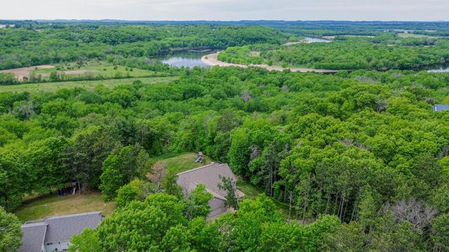 N1698 945th Street, Eau Claire, WI 54701
