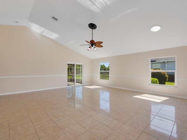 8340 Paladin Square, Vero Beach, FL 32967