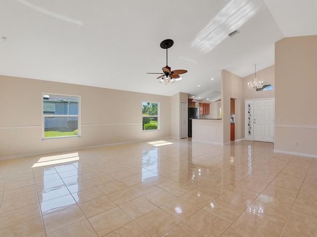 8340 Paladin Square, Vero Beach, FL 32967