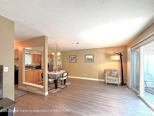 1638 Peppertree Lane, Lansing, MI 48912