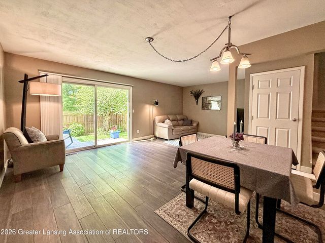 1638 Peppertree Lane, Lansing, MI 48912