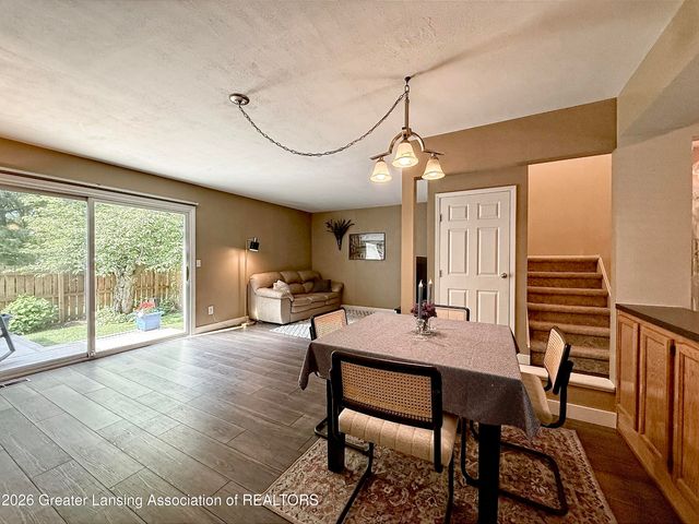 1638 Peppertree Lane, Lansing, MI 48912