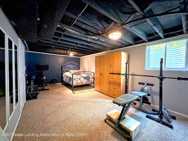 1638 Peppertree Lane, Lansing, MI 48912