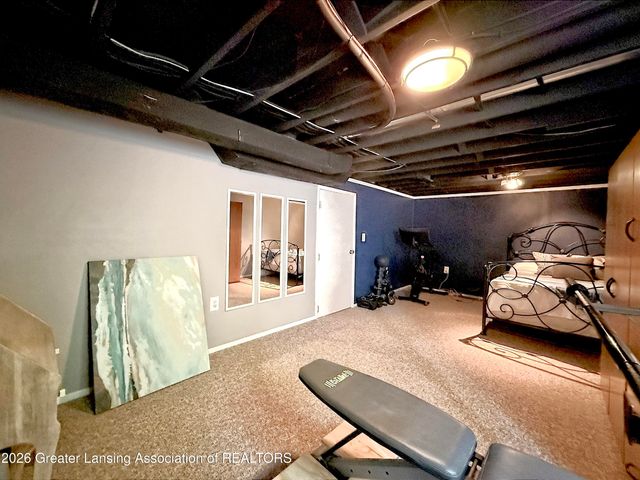 1638 Peppertree Lane, Lansing, MI 48912