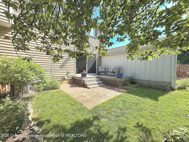 1638 Peppertree Lane, Lansing, MI 48912