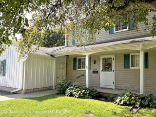 1638 Peppertree Lane, Lansing, MI 48912