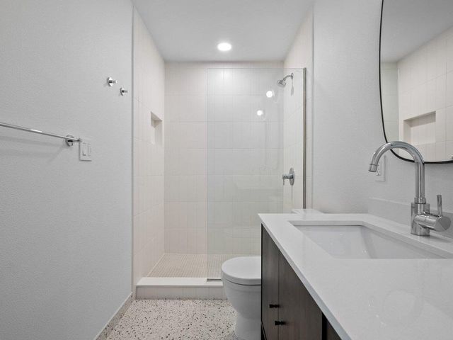 6902 Meadow RUN, Austin, TX 78745