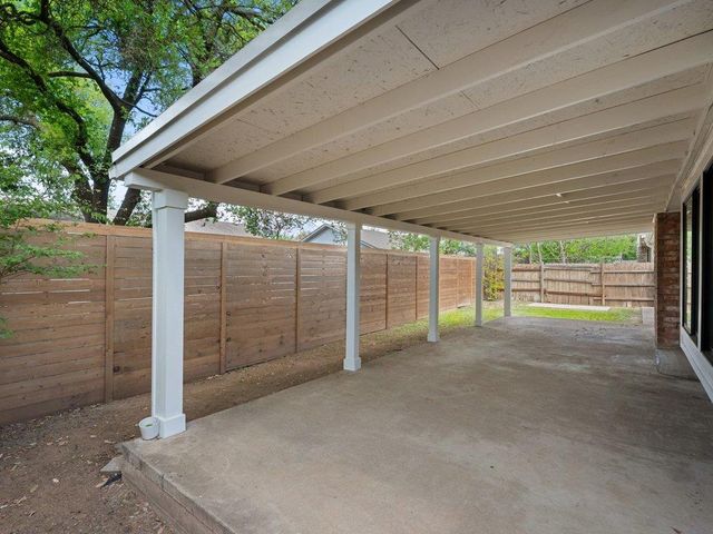 6902 Meadow RUN, Austin, TX 78745