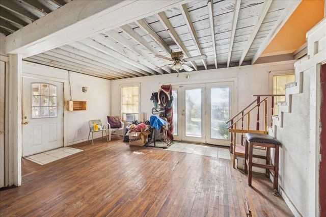 224 Avenue F Street, Sealy, TX 77474