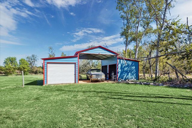 224 Avenue F Street, Sealy, TX 77474