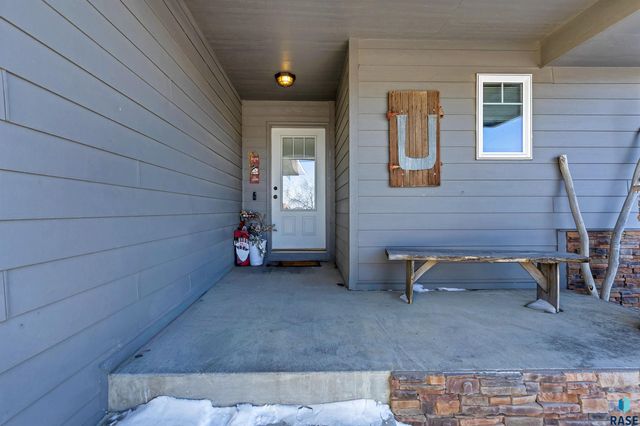 1100 S Maria Ave Avenue, Sioux Falls, SD 57106