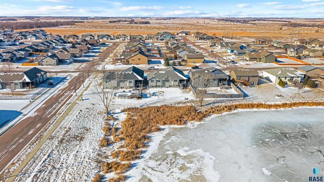 1100 S Maria Ave Avenue, Sioux Falls, SD 57106