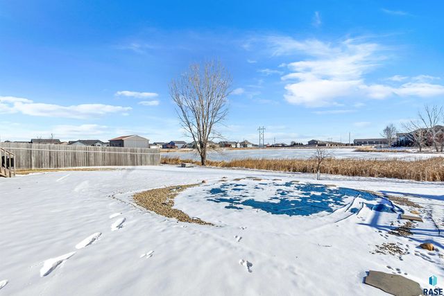 1100 S Maria Ave Avenue, Sioux Falls, SD 57106