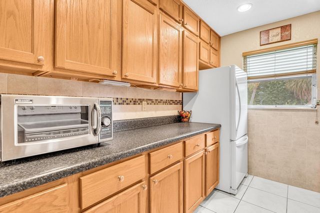 840 N High Point Blvd Boulevard N B, Delray Beach, FL 33445