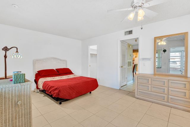 840 N High Point Blvd Boulevard N B, Delray Beach, FL 33445