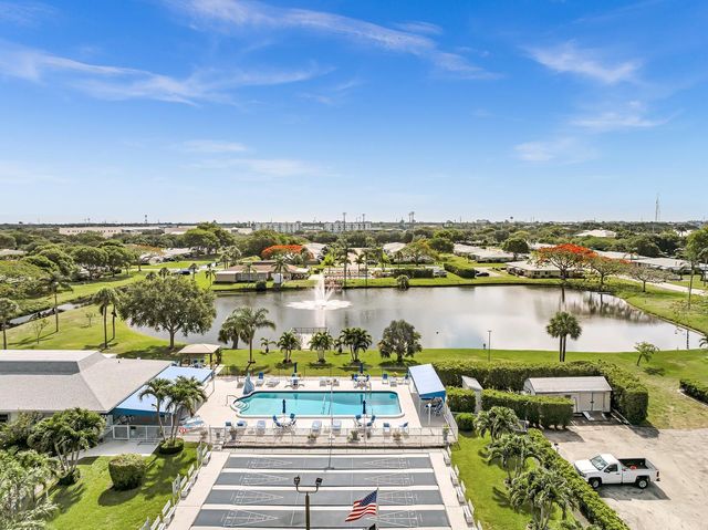 840 N High Point Blvd Boulevard N B, Delray Beach, FL 33445