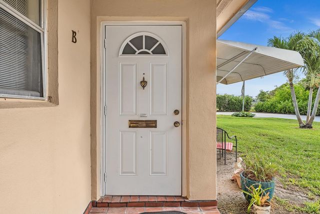 840 N High Point Blvd Boulevard N B, Delray Beach, FL 33445