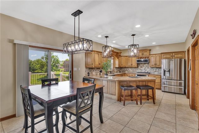 7 Hawthorne Ln, Penn Twp, PA 15642