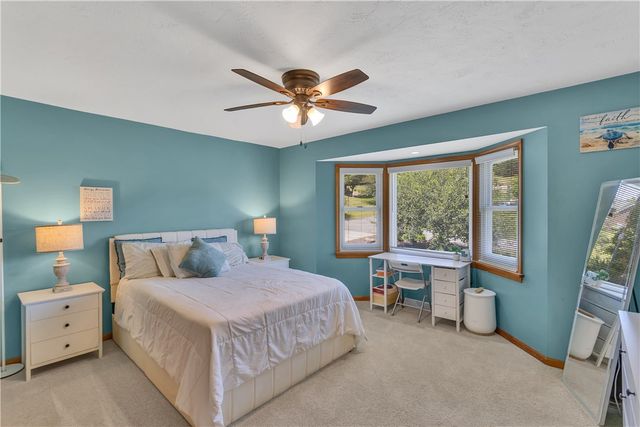 7 Hawthorne Ln, Penn Twp, PA 15642
