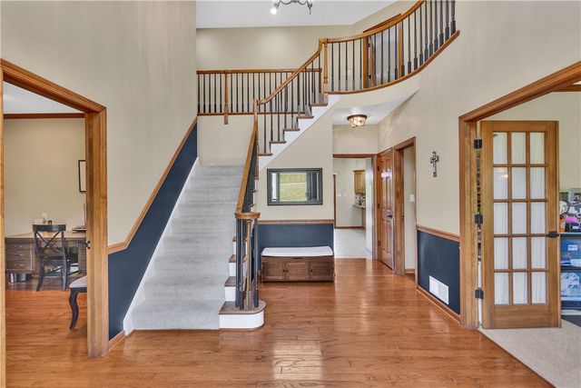 7 Hawthorne Ln, Penn Twp, PA 15642