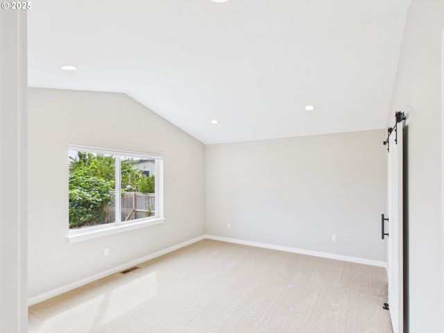 1265 Avenue D, Seaside, OR 97138