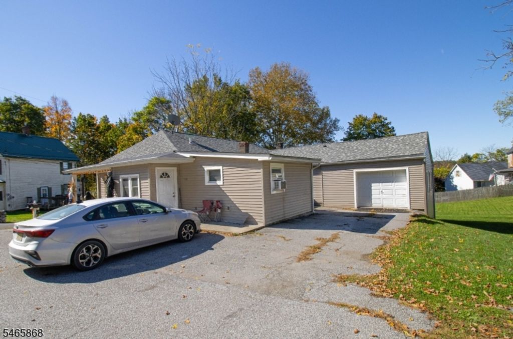 22 King Cole Rd, Hamburg Boro, NJ 07419 — photo 2