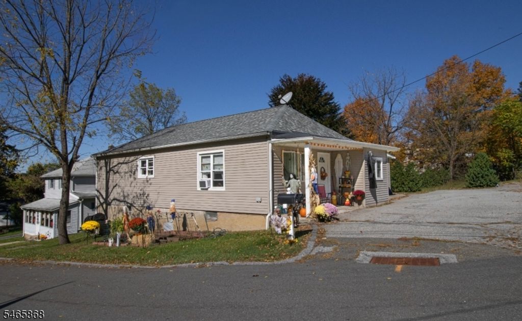 22 King Cole Rd, Hamburg Boro, NJ 07419 — photo 4