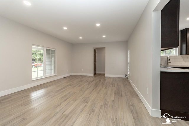 249 E Temperance Road, Temperance, MI 48182